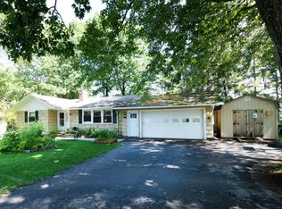 10 Dawe Rd, Cape Elizabeth, ME 04107