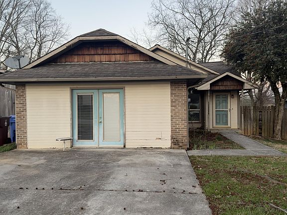 2nd image of 2128 Victoria Ln