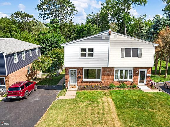 3rd image of 26 Virginia Cir