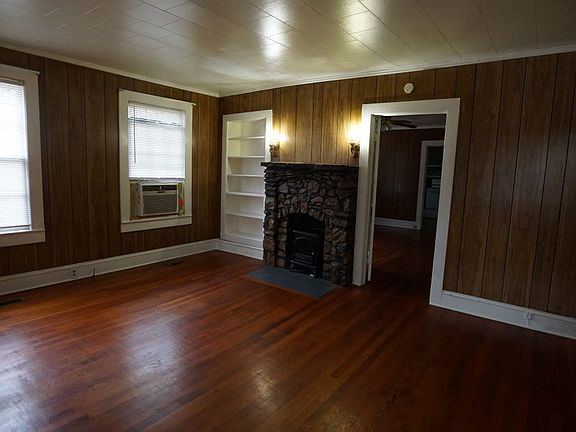 2nd image of 112 Palmer St NW #2