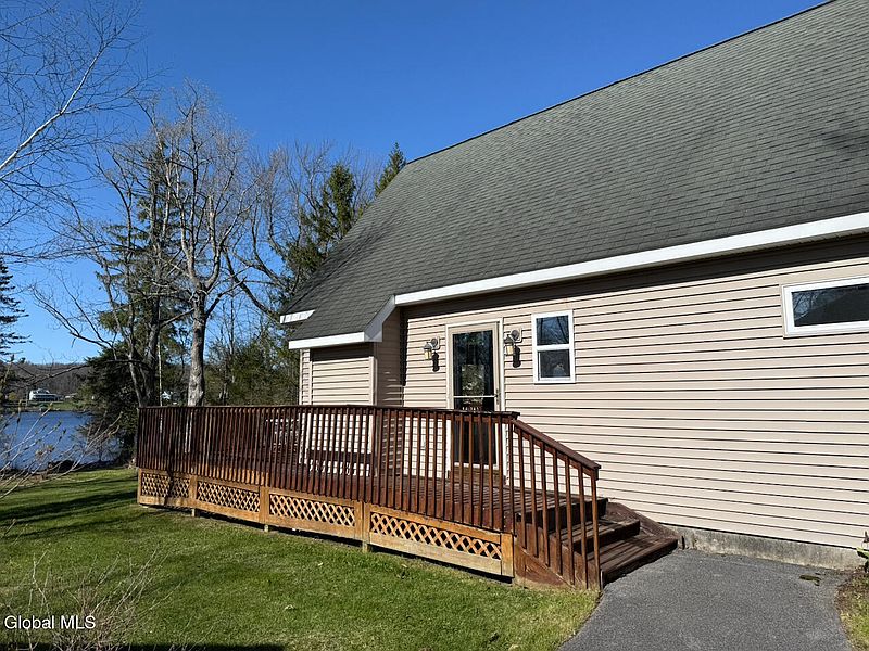 3rd image of 536 S Shore Road