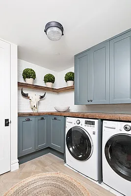 Sold by Compass | media 32