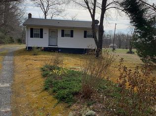 839 Ferry Lndg, Colonial Beach, VA 22443