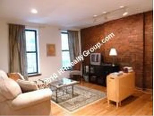 Rented by HH Realty | media 1