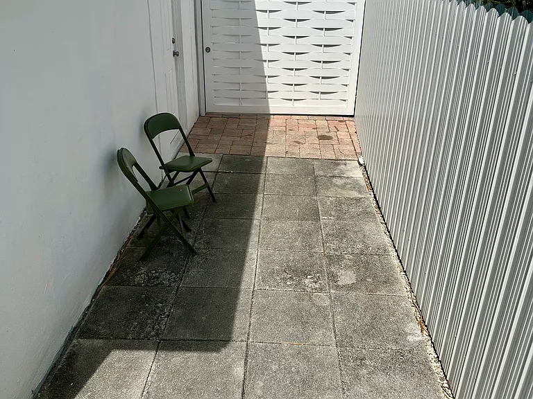 3251 SW 104th Ct — Photo 2