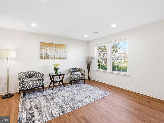 5th image of 634 Blandwood Rd