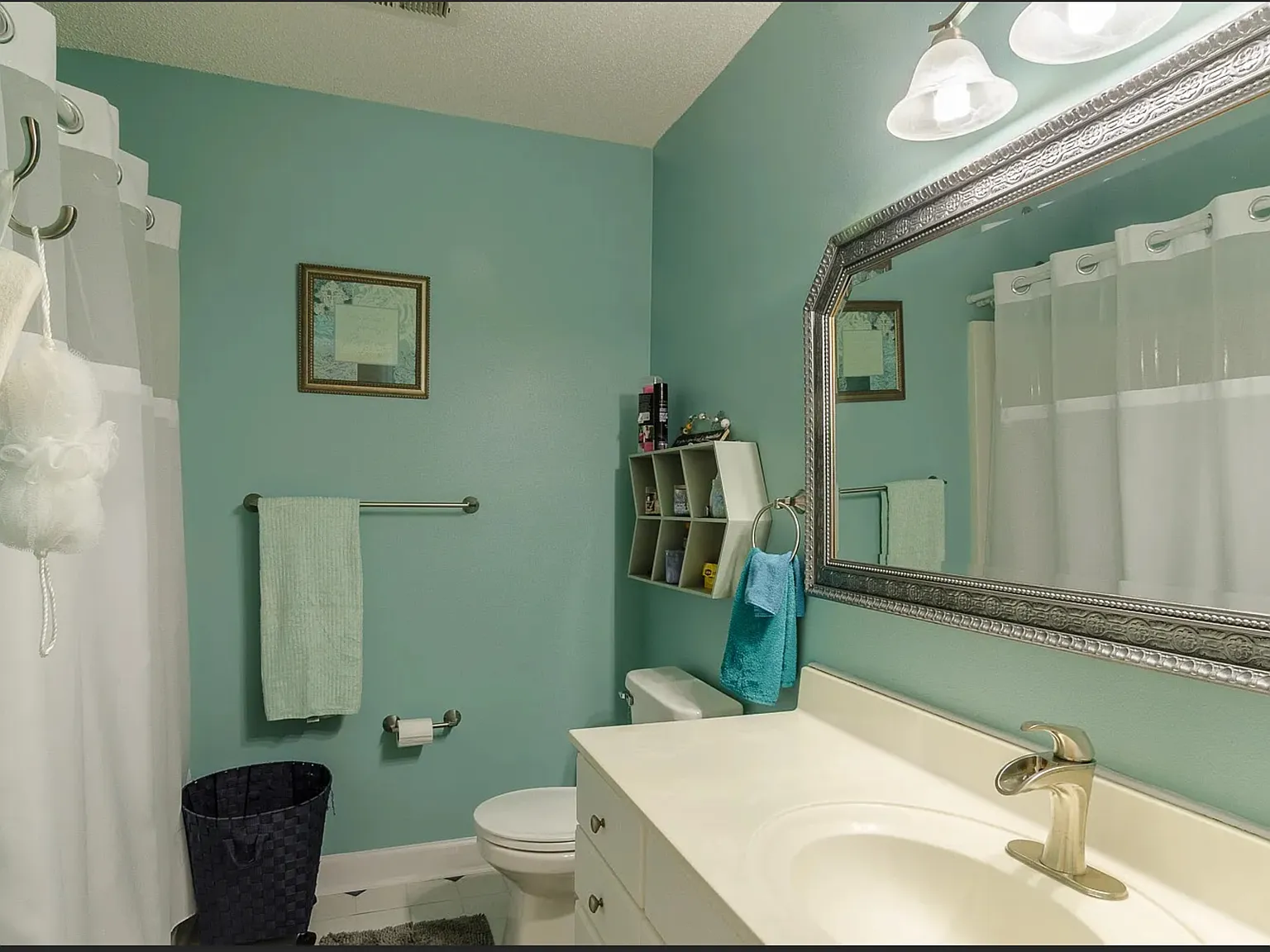4 bed, 2.5 bath, 2732 sqft, $2,795 — Photo 3