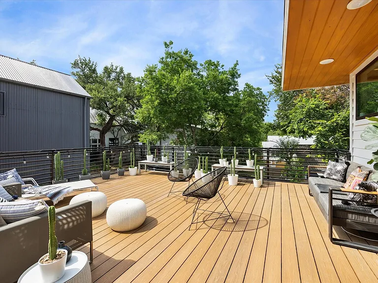 909 W Annie St #2 — Photo 15