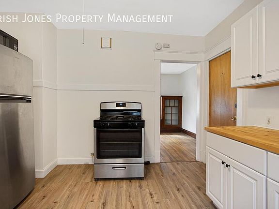 4th image of 362 Colvin Ave #2