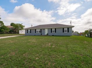 633 Old Louisville Rd, Salvisa, KY 40372