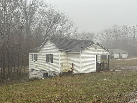 3rd image of 426 E South 1st St