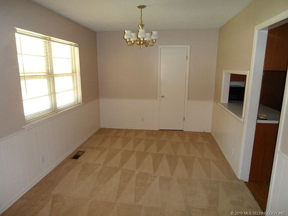 5th image of 305 N B Ave