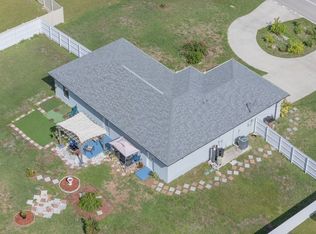 520 Wilmington Pkwy, Cape Coral, FL 33993