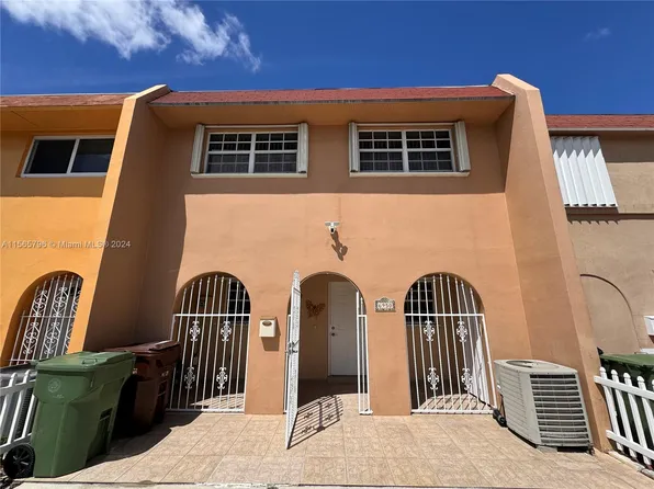 6950 W 2nd Ct, Hialeah, FL 33014