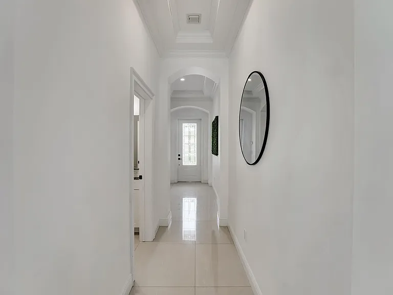 500 NE Wavecrest Way — Photo 11