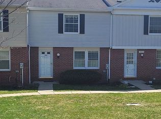 304 Countryside Dr, Mc Kees Rocks, PA 15136