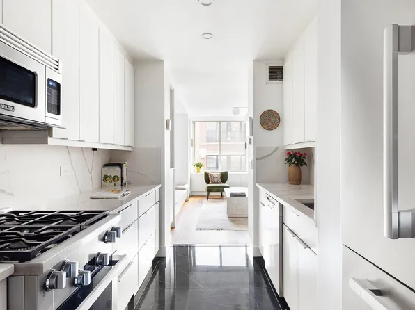 170 East 87th Street image 4 of 14