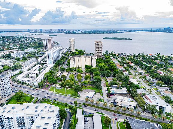 4th image of 11111 Biscayne Blvd #6B