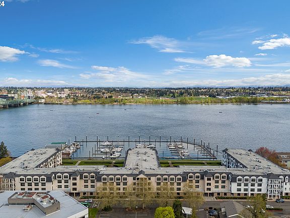 4th image of 707 N Hayden Island Dr Unit 420