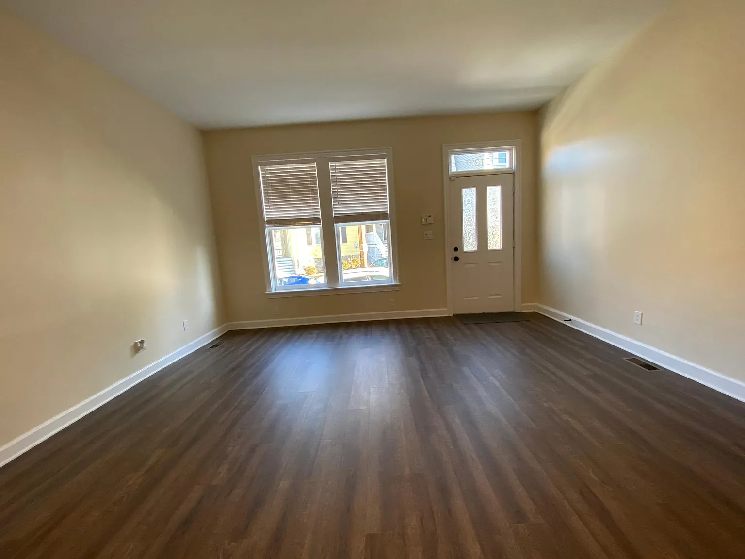 1 bed, 980 sqft, $1,725 — Photo 4