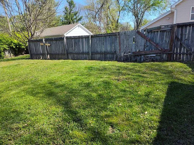 1701 Page Ave — Photo 8