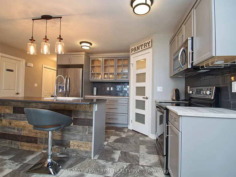35 Cobblestone St — Photo 14