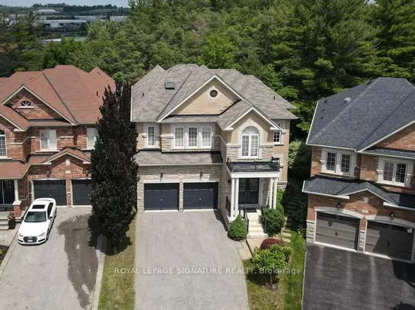 488 Foxcroft Blvd, Newmarket, ON L3X 3L7