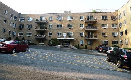 1st image of 2035 Central Park Ave APT 3A