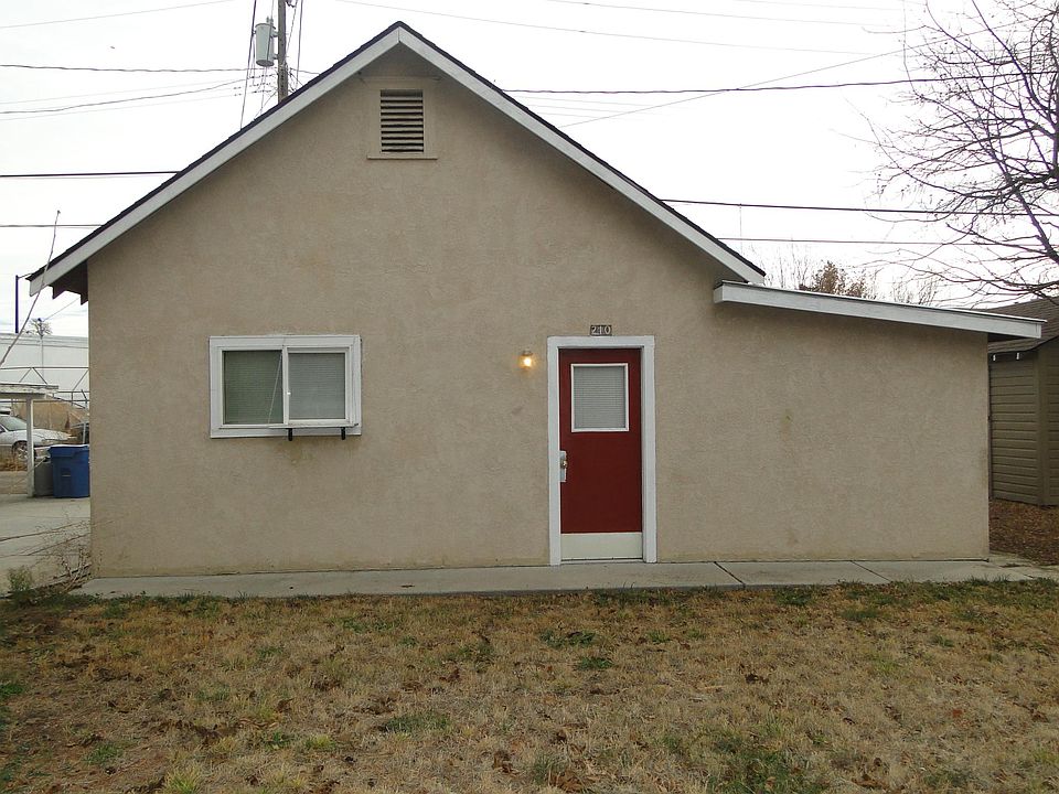 1st image of 210 15th Ave S
