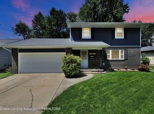 1132 Pine St, Grand Ledge, MI 48837