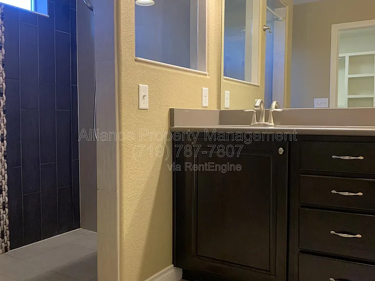 8284 Cypress Wood Dr — Photo 15
