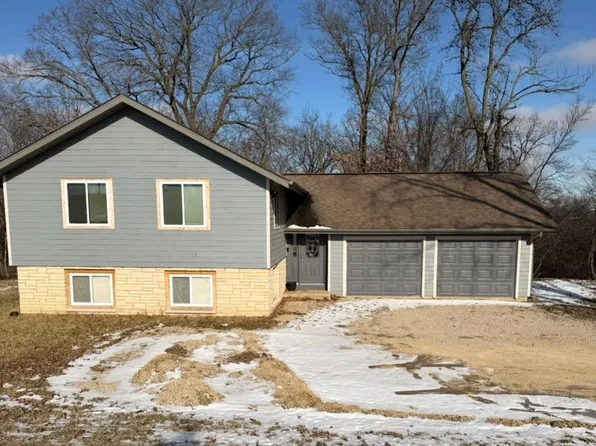 12750 W Cross Rd, Galena, IL 61036