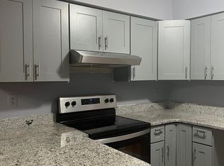 307 Green Hollow Dr #307, Iselin, NJ 08830