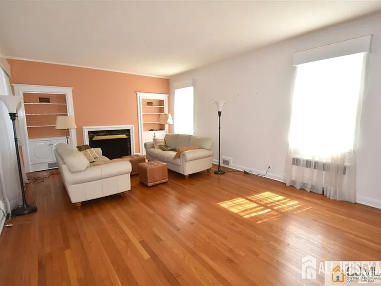 195 New York Ave — Photo 8