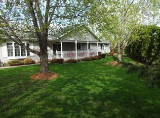 1219 Snowdon Dr, Oshkosh, WI 54904