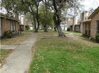 5771 Easthampton Dr #B, Houston, TX 77039