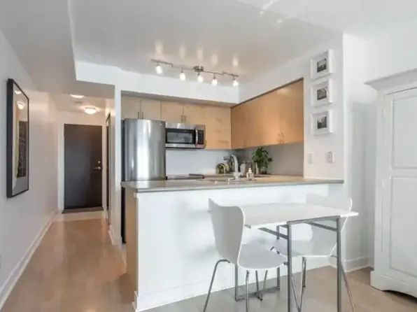 50 Lynn Williams St #1008, Toronto, ON M6K 3R9
