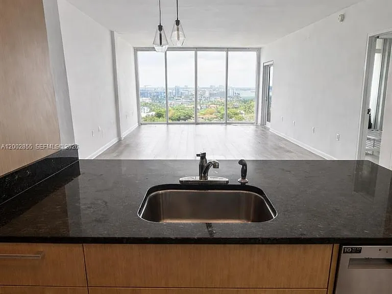 10275 Collins Ave #1428 — Photo 31