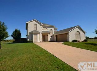 215 Nocona Dr, Waxahachie, TX 75165