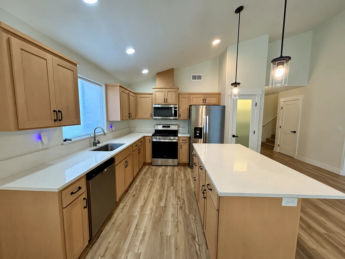 Four Bedroom Home with W/D Included- SE Salem — Photo 2