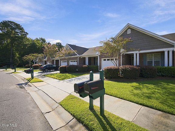 3rd image of 1331 Arbor Ridge Way