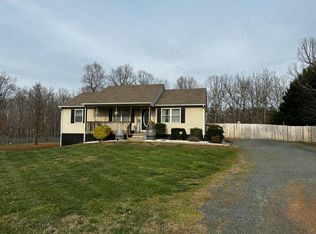 410 Crosstie Rd, Appomattox, VA 24522