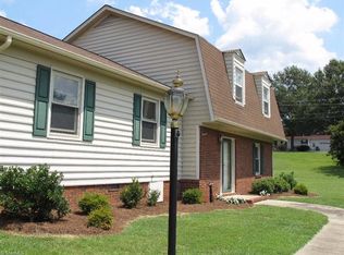 120 Lori Ln, Winston Salem, NC 27127