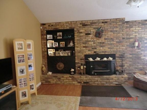 2nd image of 417 Anna Lee Ln