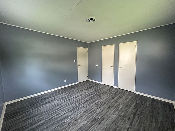 5th image of 231 Lindenwood Dr