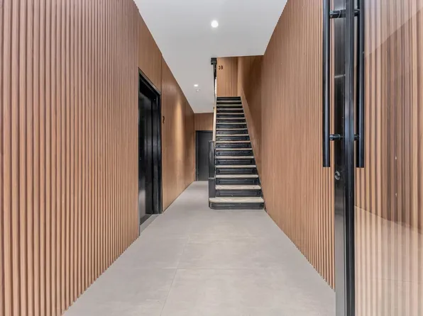 453 Hudson Street image 17 of 17