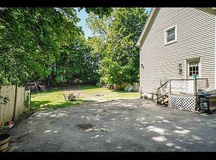 17 1/2 Clinton St, Concord, NH 03301