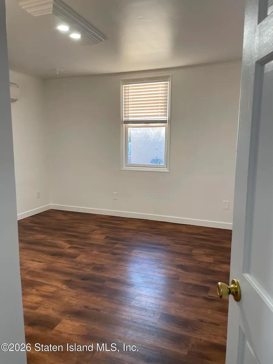 Building Photo - 514 Melyn Pl #2