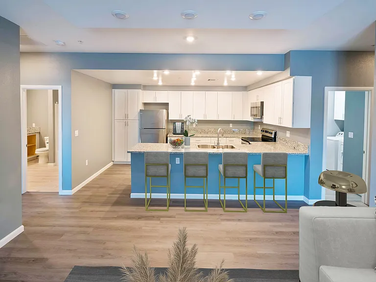 Tiffany Place Apartments — Photo 17