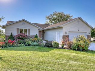 829 Royal Dr, West Bend, WI 53090